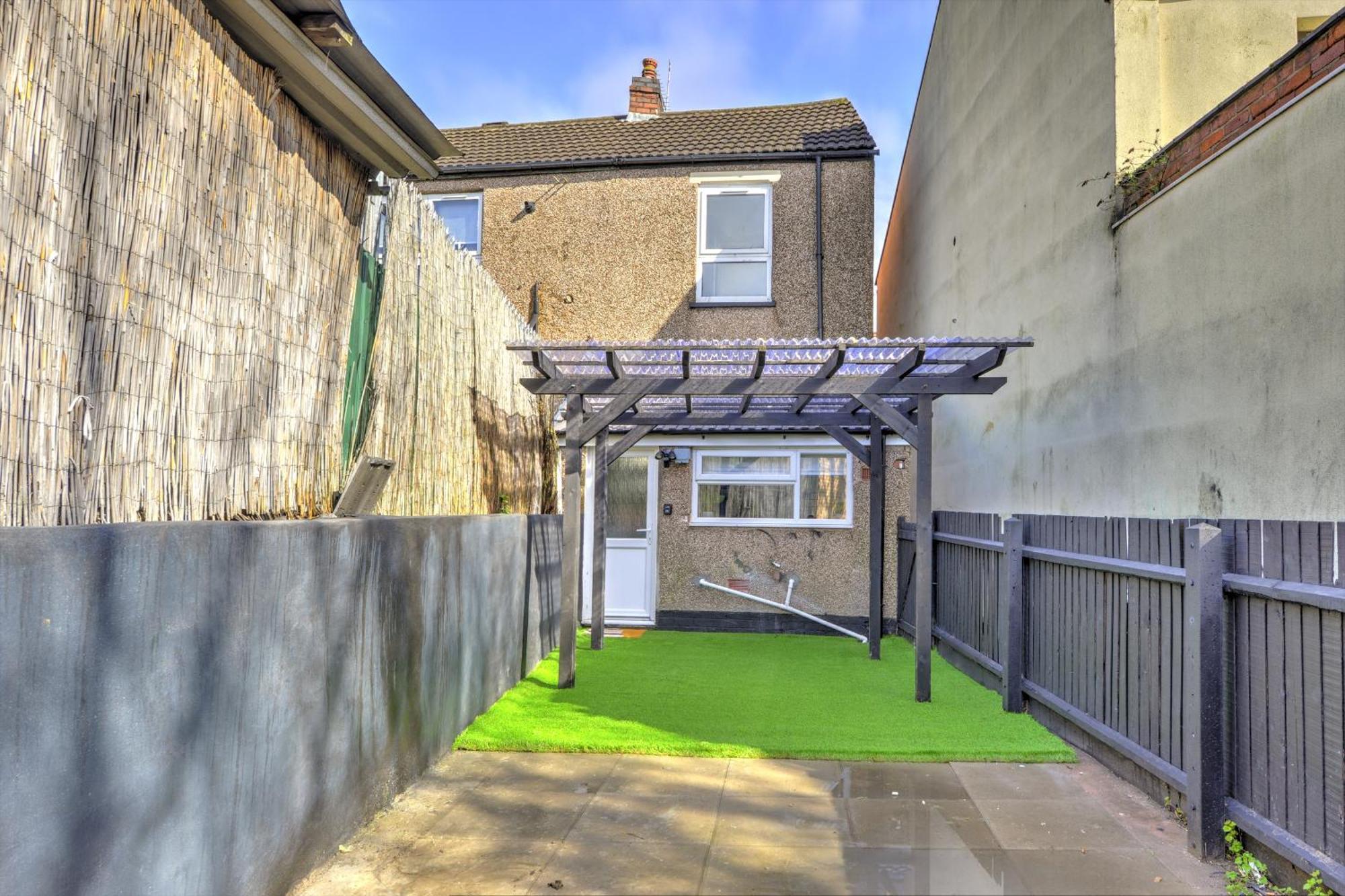 4 Bedrooms Homely House With Garden- Sleeps 9 Comfortably With 6 Comfortable Beds, Free Street Parking, Business Travellers, Contractors, & Holiday-Goers, Coventry, Near All Major Transport Links In Coventry And Motorway Exterior foto